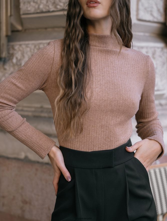 Nana's Canada Camel Maya Turtleneck V06HD2157