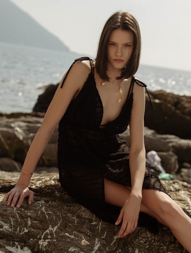 Nana's Canada Black Amaya Maxi V06HD283